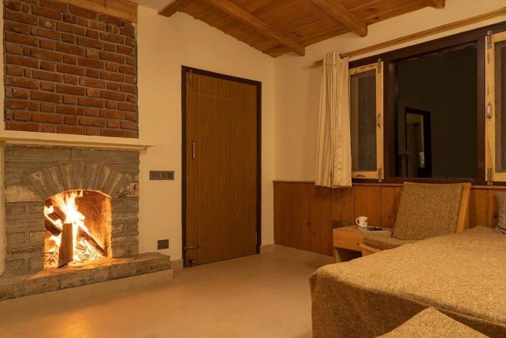 Dream Cottage 3 Pet-Friendly 2Br W Mountain View Mukteshwar Εξωτερικό φωτογραφία